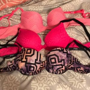 Victoria secrect/pink bras